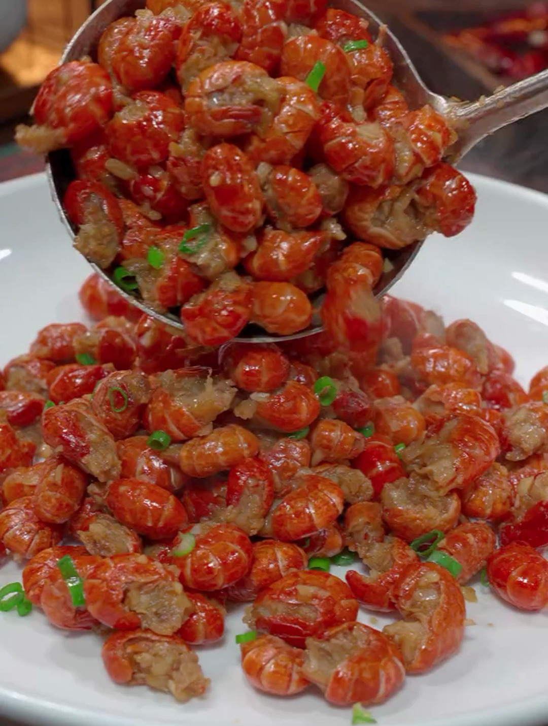 喜欢龙虾吗?虾尾这样简单做,家人都夸你厉害