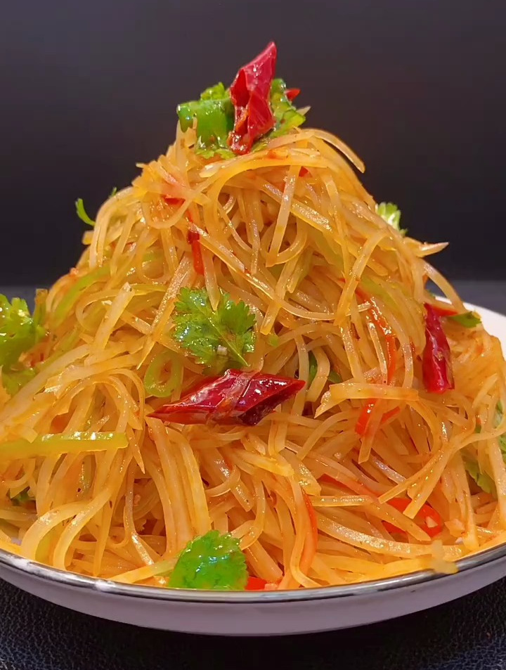 凉拌土豆丝 在家这样做不仅好看有型而且又好吃