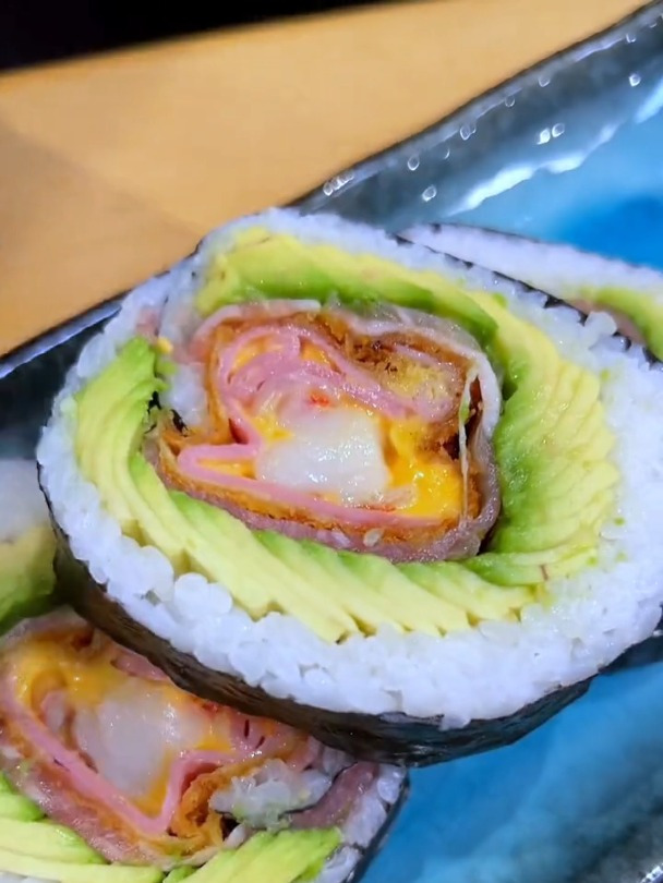 牛油果芝士炸虾卷制作,一步步教你如何制作惊艳好味!