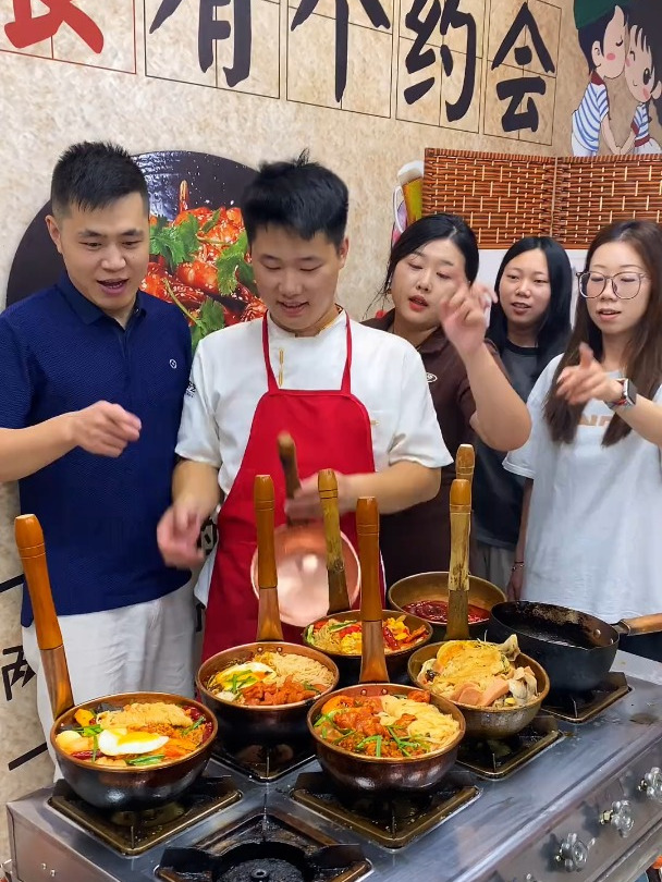 酸菜肥牛大肠米线,韧道爽滑,鲜香味美,米线的升级更新版