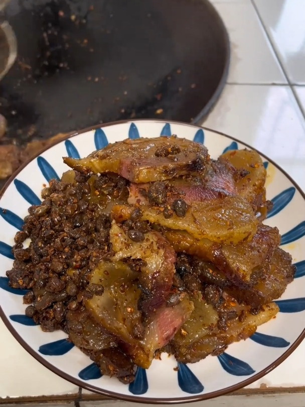 豆豉炒腊肉,你有多久没吃了?乡村守护人 豆豉炒腊