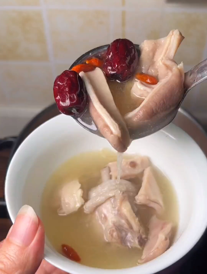 闽南特色茶油猪肚鸡,营养又美味,做法简单肉Q好吃