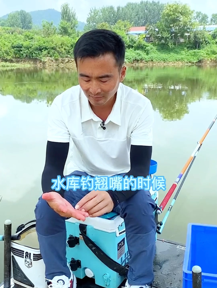 什么？钓翘嘴你还因为找不到鱼层而头大？30秒教你学会找鱼层