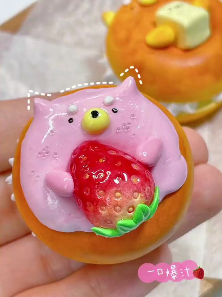 黏土教程|浅尝一口爆汁草莓甜甜圈