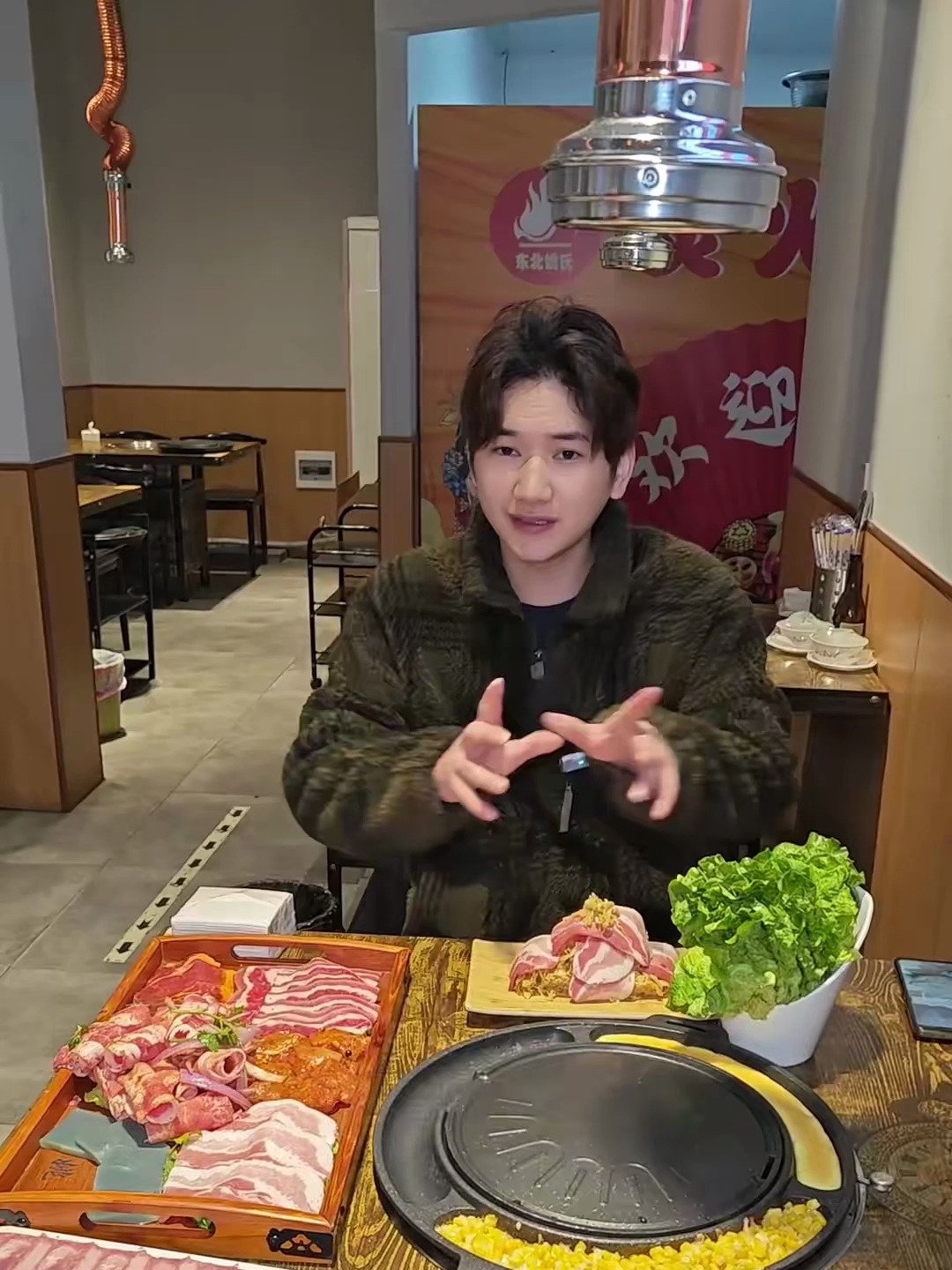 东北姚氏炭火烤肉,阳逻这家店也太舒服了~