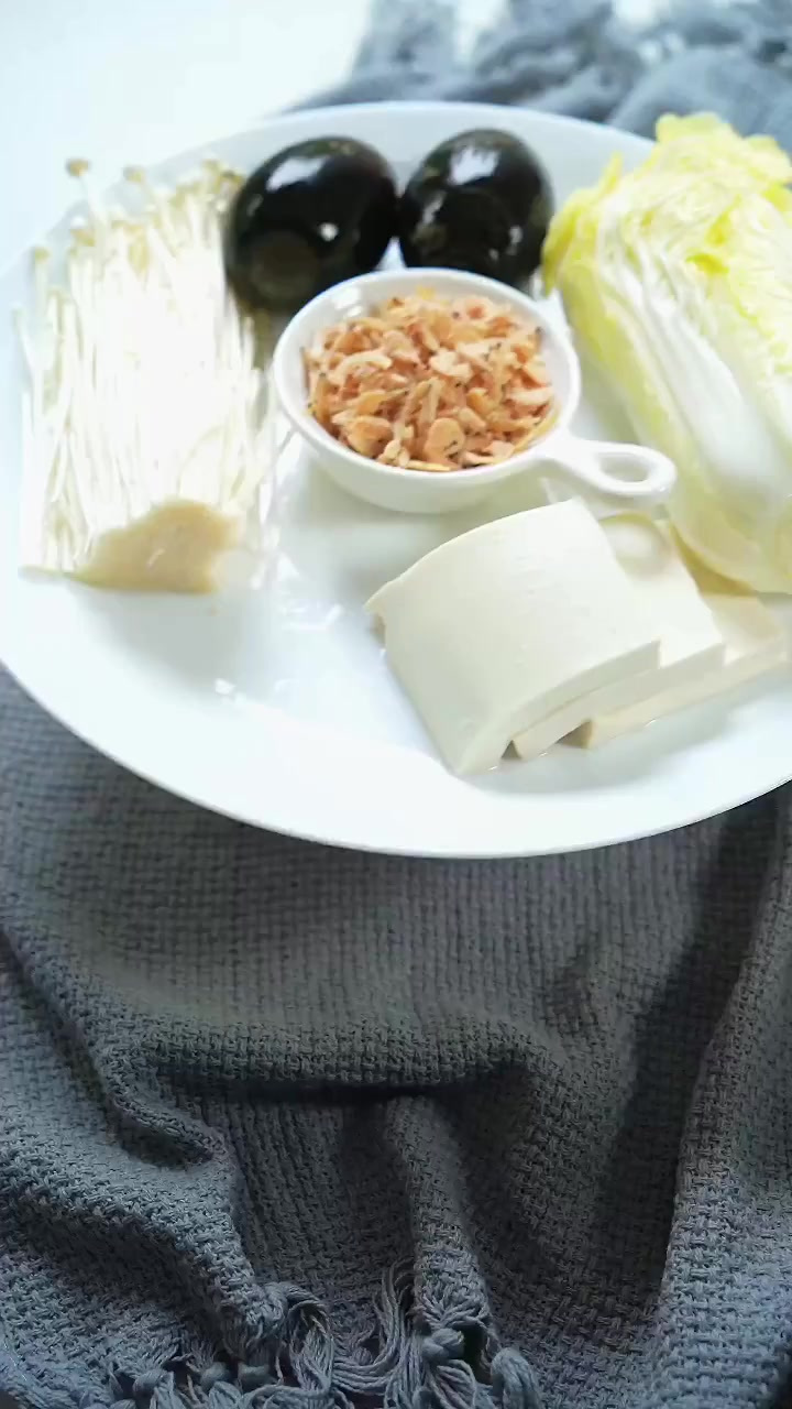 上汤娃娃菜豆腐煲