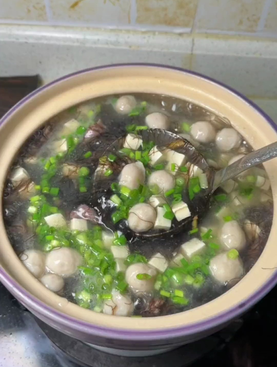海发菜瘦肉羹汤这样做太鲜美了,煮汤做丸子也是特色美味