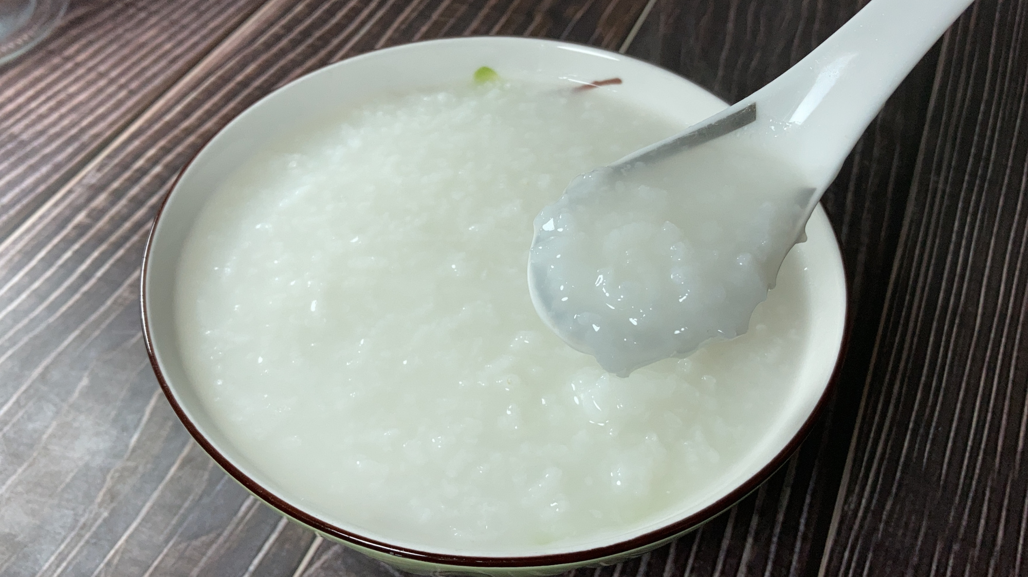 大米粥看似简单,却有很多讲究,想要好喝,试试这样做!