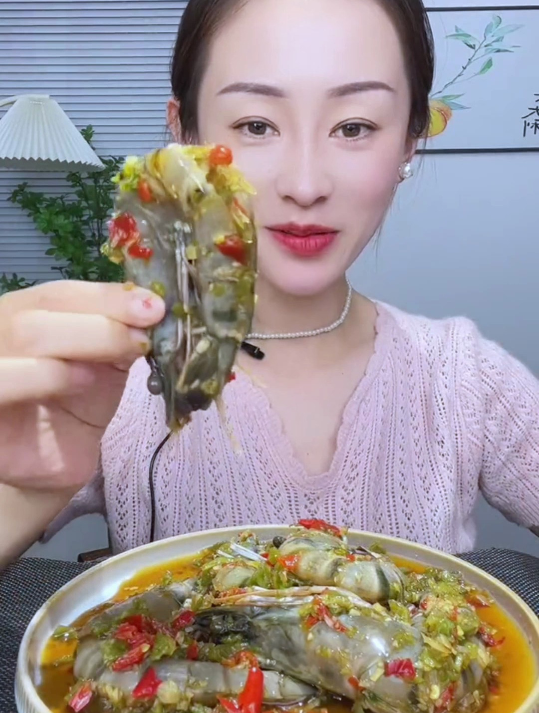 夹馅的超大生腌黑虎虾