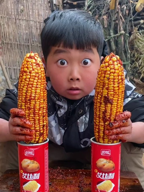 热爱生活热爱美食 这玉米甜甜香香的呦