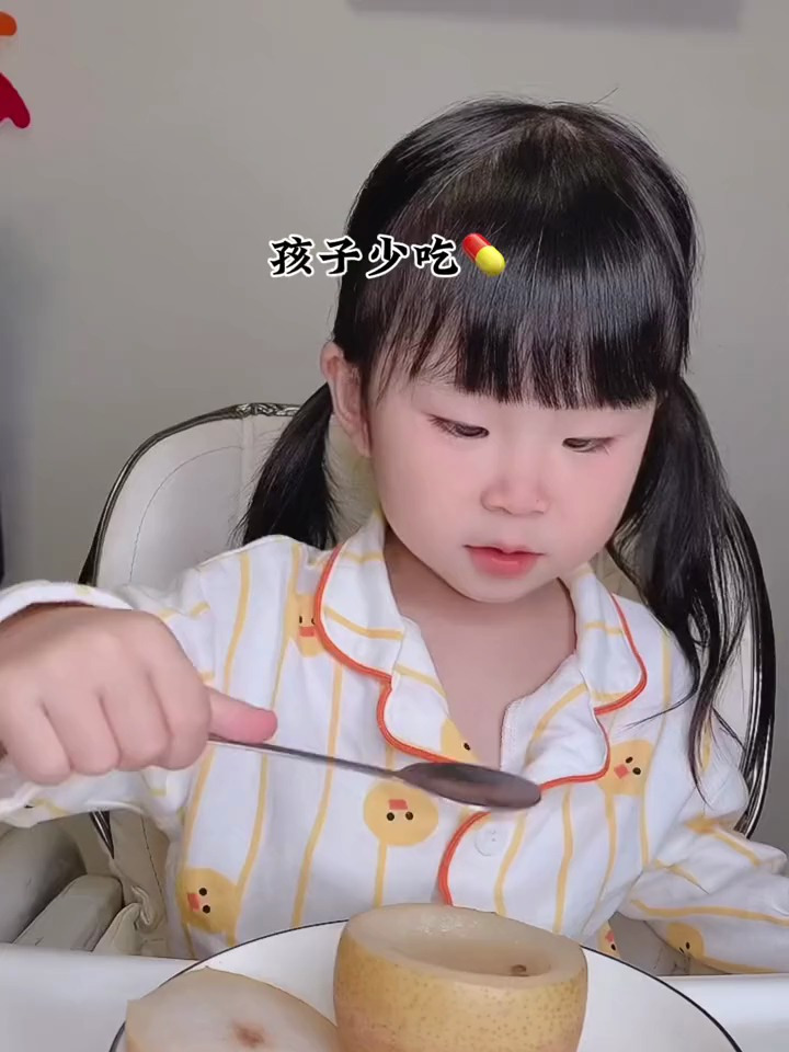 孩子咳嗽不止,教你一款花椒冰糖雪梨,润肺止咳化痰,效果很好