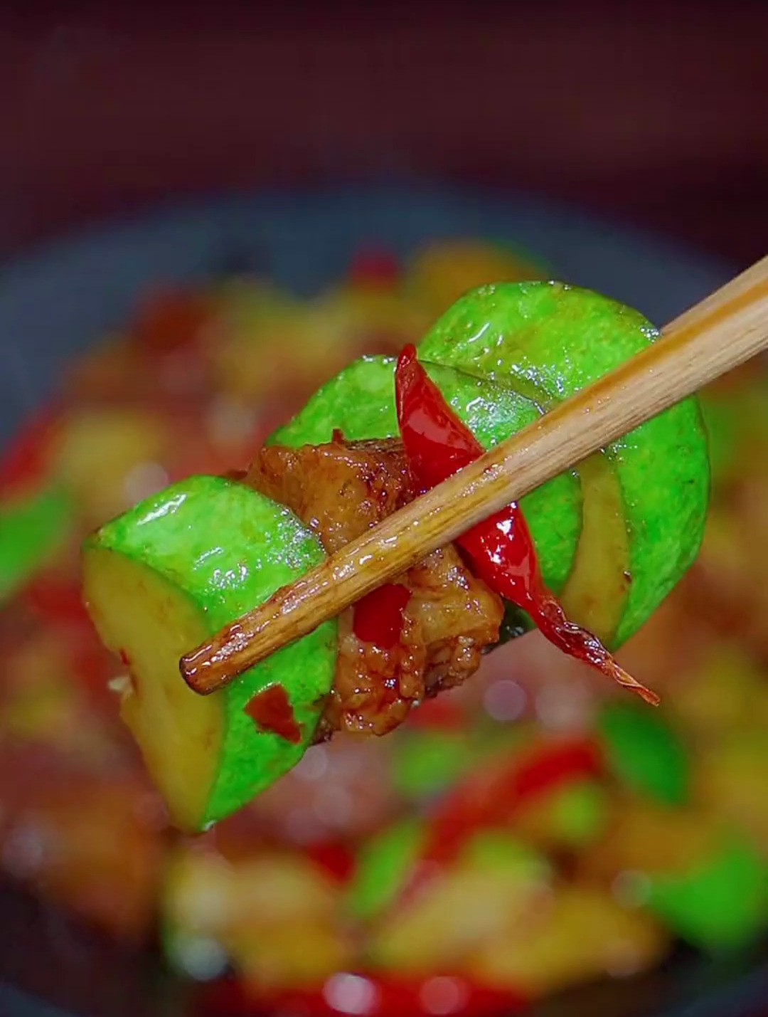 万万没想到笋瓜炒肉这样做香辣下饭,好吃又入味,你也做起来吧