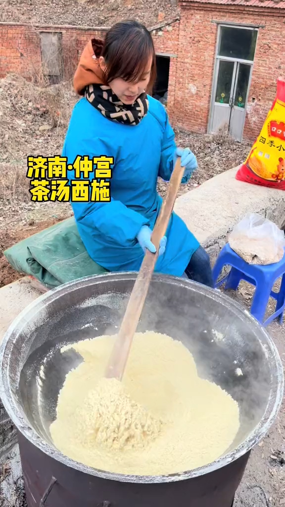 茶汤和甜沫是老济南名吃二怪,一个茶汤非茶,一个甜沫不甜