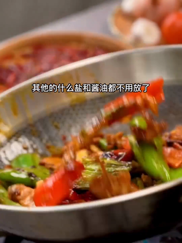 每次去餐厅必点的青椒小炒肉,没想到做法这么简单,太下饭了