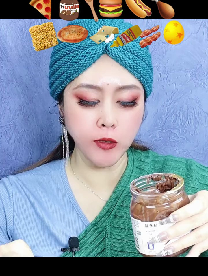 吃表情包披萨汉堡热狗,我至今吃到过最大的饼谁认识叫啥