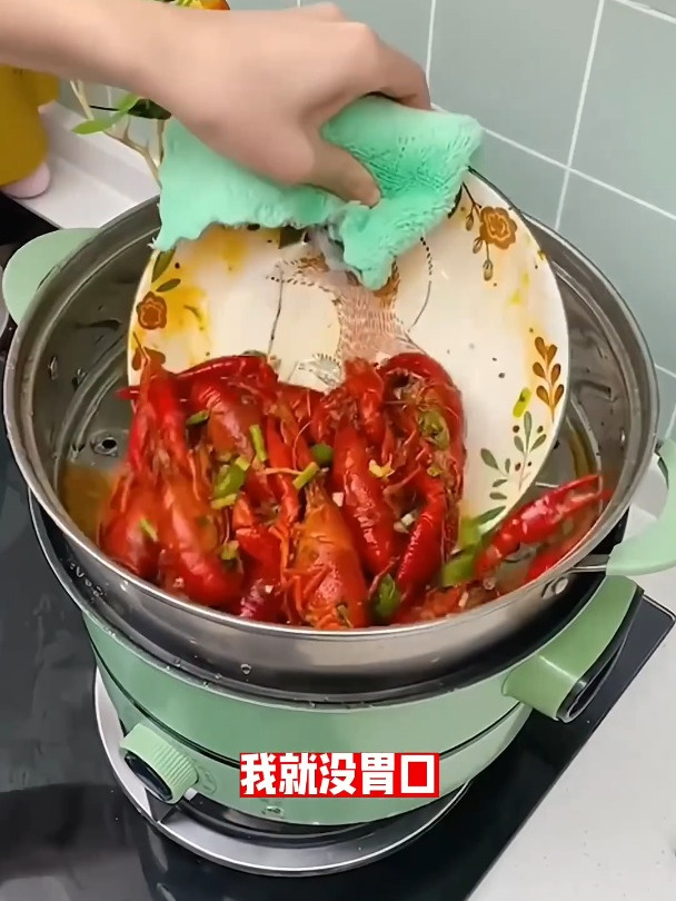 热饭热菜直接端怕烫手,用抹布又不卫生,用这小工具不怕烫了