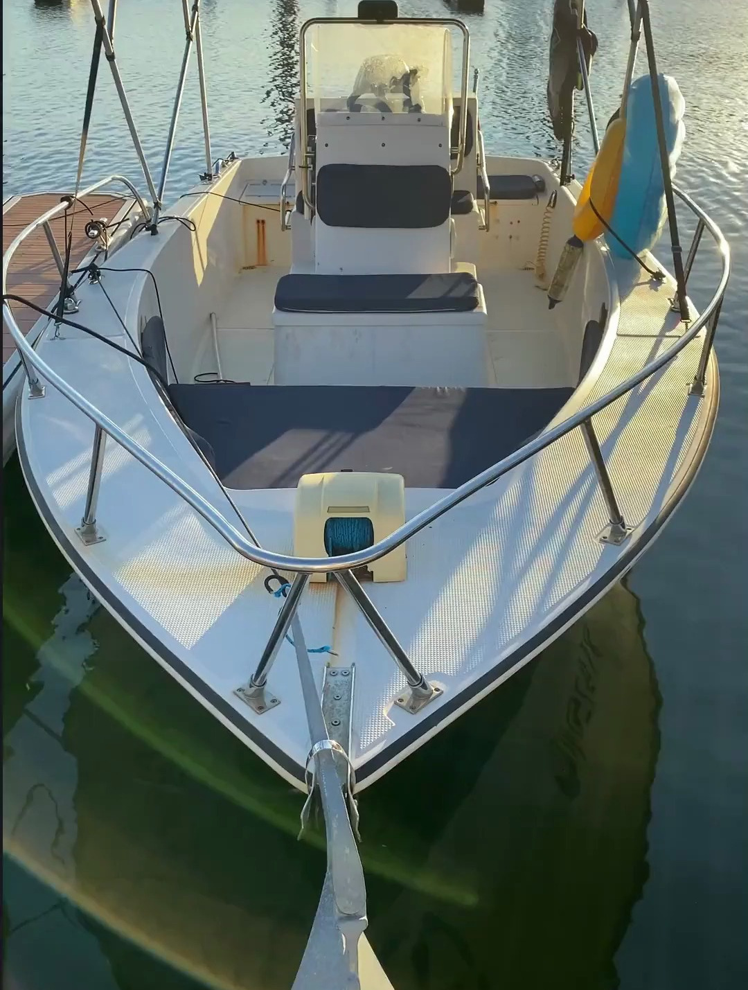 入门级专业钓鱼艇