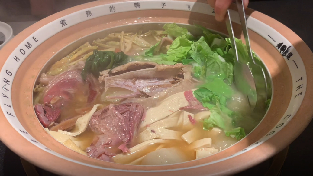 一家店专注“做鸭”,三小时熬制出浓香鸭煲—我愿称之为杭州最强