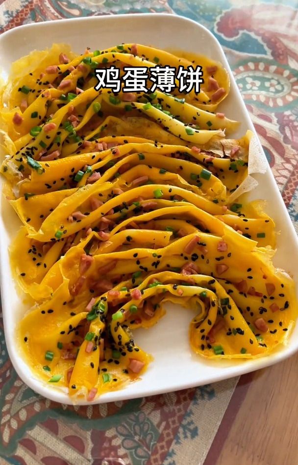 孩子上学时间紧,鸡蛋薄饼2分钟一个,好做好熟又好吃