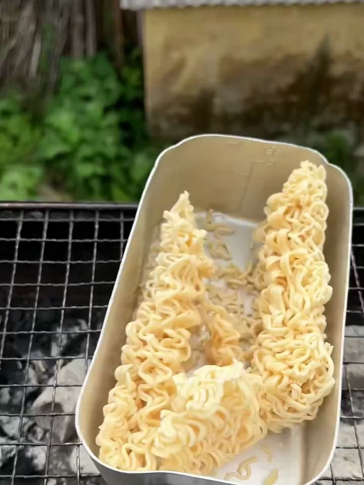 烤田鸡 烤娃娃菜 烤猪软骨 煮丸子汤