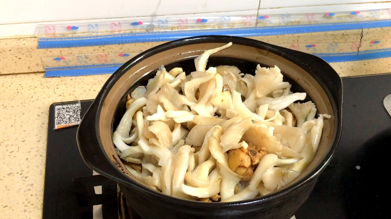 家庭版黄焖鸡的家常做法肉质鲜嫩滑怎么好吃怎么做
