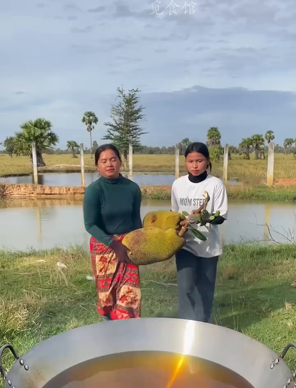 泰国大妈自创的菠萝蜜甜点,你感觉如何?