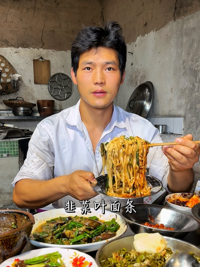 蛮喜欢做饭炒菜,不用像酒店滔天盛宴,就普普通通家常菜,很舒适