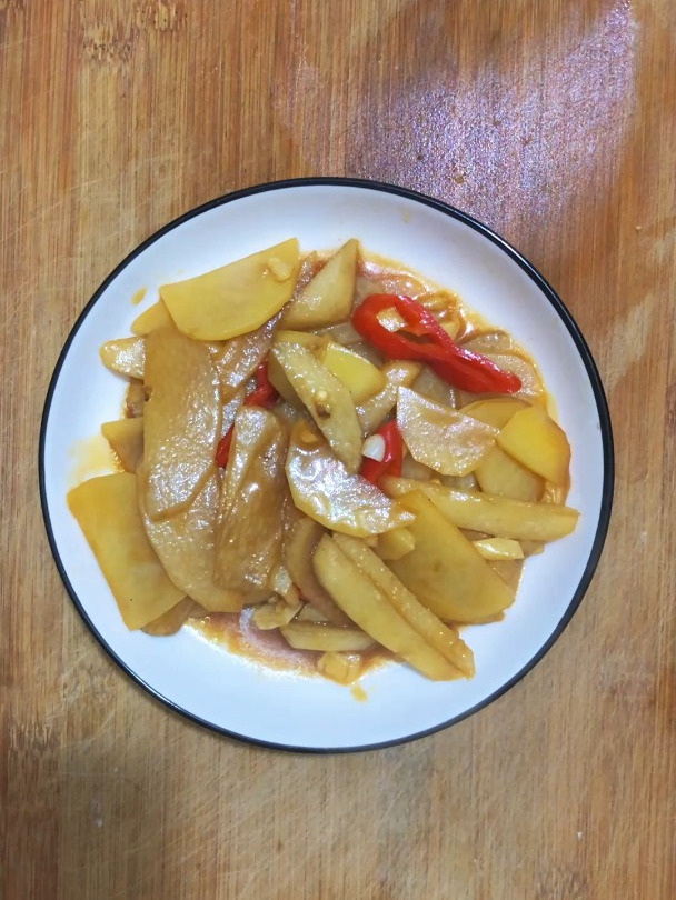 土豆片怎么做好吃又简单,分享一道土豆片炒山药