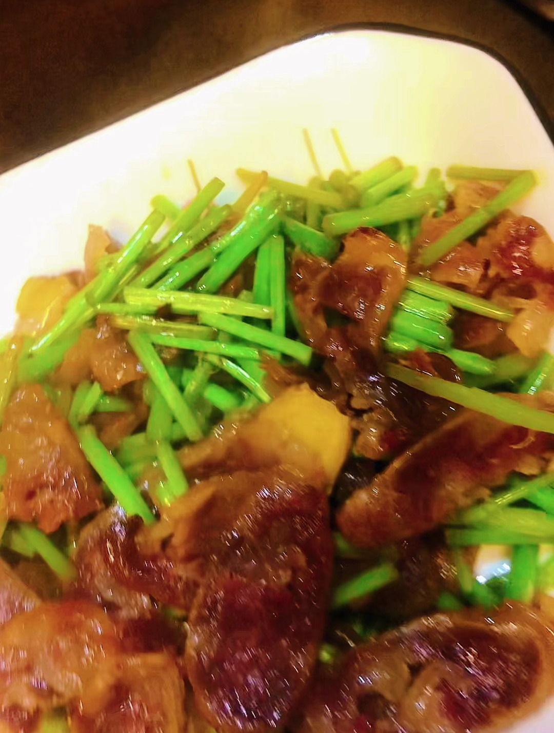腊肉家常做法——藜蒿炒腊肉