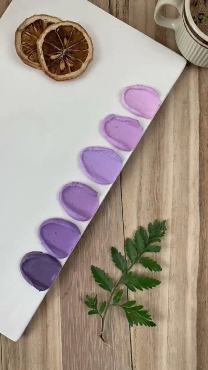 蛋糕培训干货:如何用奶油调出高级紫色丨王森西点培训带你学西点