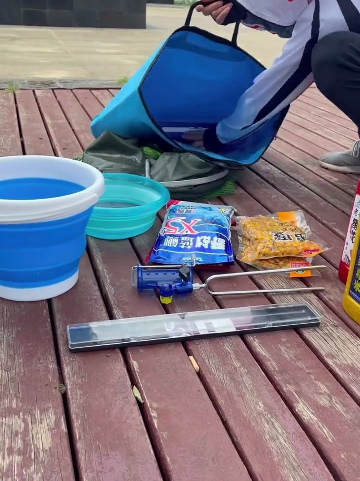 可折叠易清洗,大容量渔具包,可装钓具可装鱼获