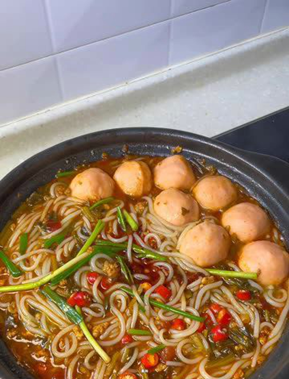 酸爽肉末米粉,连汤都喝光!