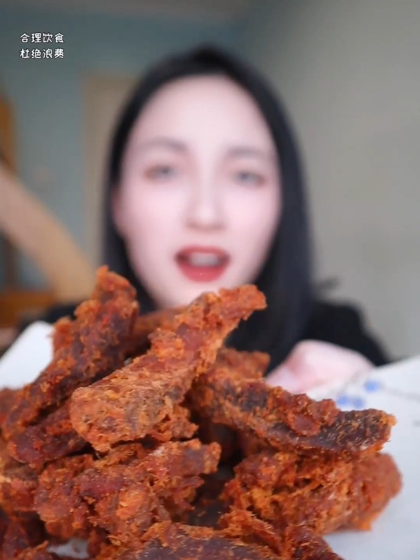 趁过年赶紧吃,一口一个不吱声!