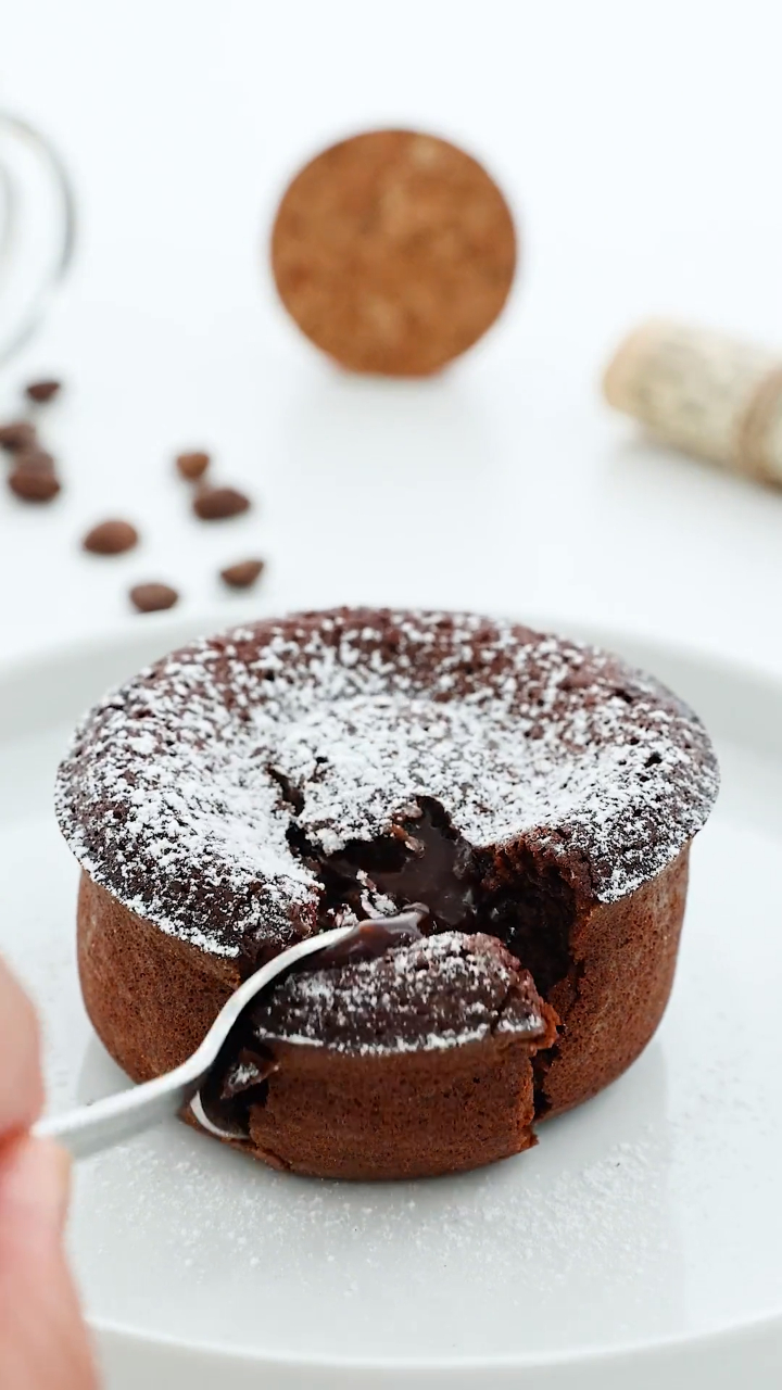 只需要一口就会爱上的巧克力熔岩蛋糕