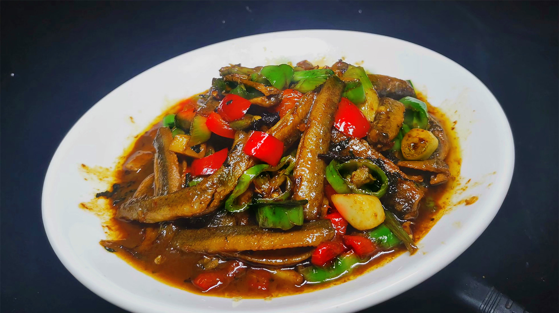 大厨分享：紫苏红烧泥鳅，看着很简单，想要做的好吃还是得要窍门