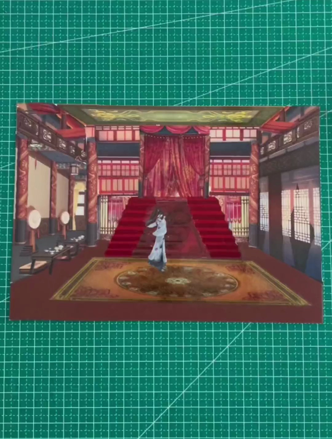 贴一个花怜隔帘摇骰子