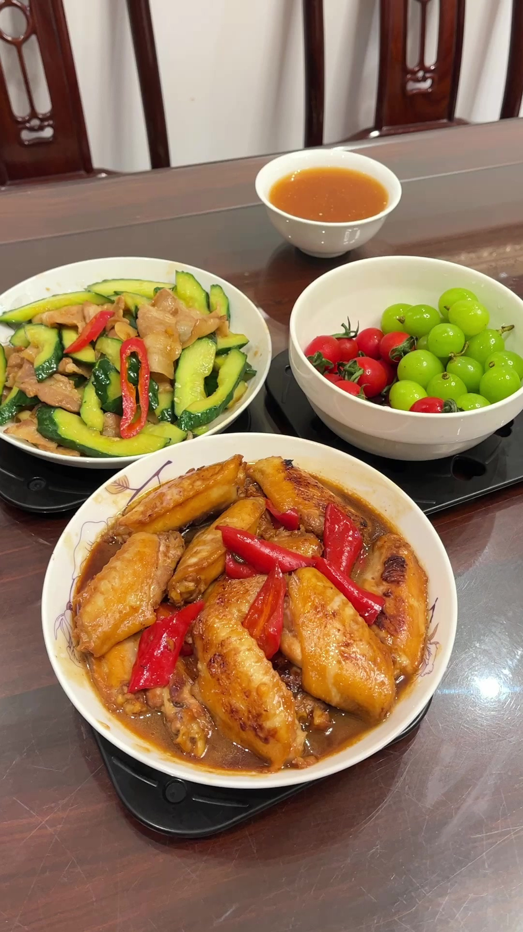 这两菜我能吃一盆饭!酱油鸡翅!五花肉炒青瓜