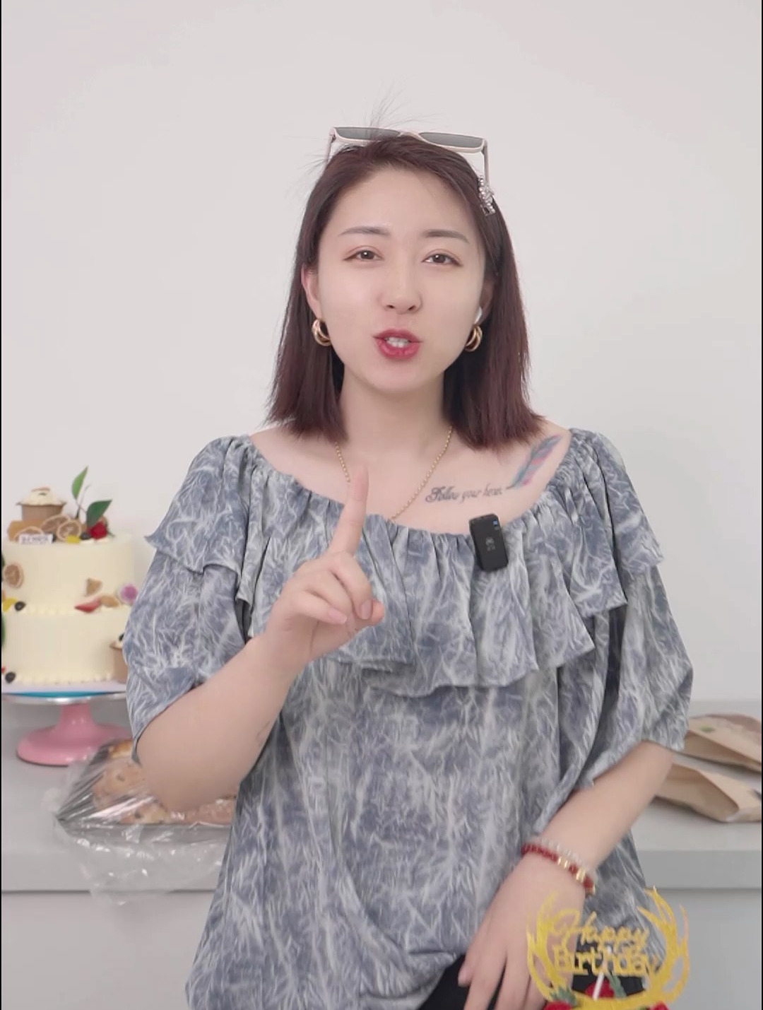 生日蛋糕究竟是做的小还是本身就不会选呢?一条视频告诉你!