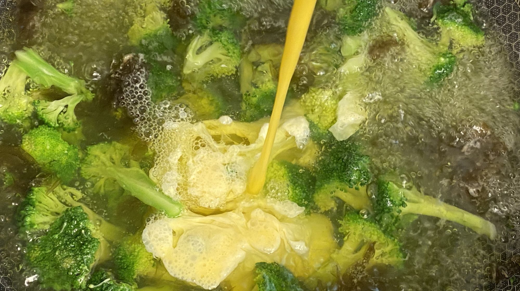 这才是鸡蛋汤最好喝做法,汤鲜味美,开胃解馋,比饭店做的还好喝