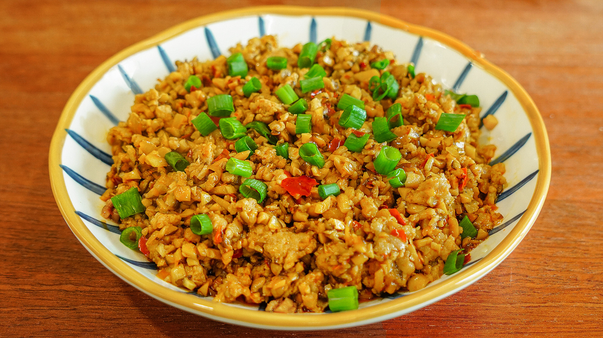 香菇肉末酱做法,我家常备的一款万能酱,拌饭、拌面一流