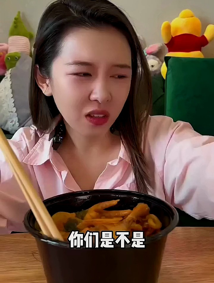 测评众多百万网红都被辣哭的曹氏鸭脖  疫情中的坚守 外卖测评