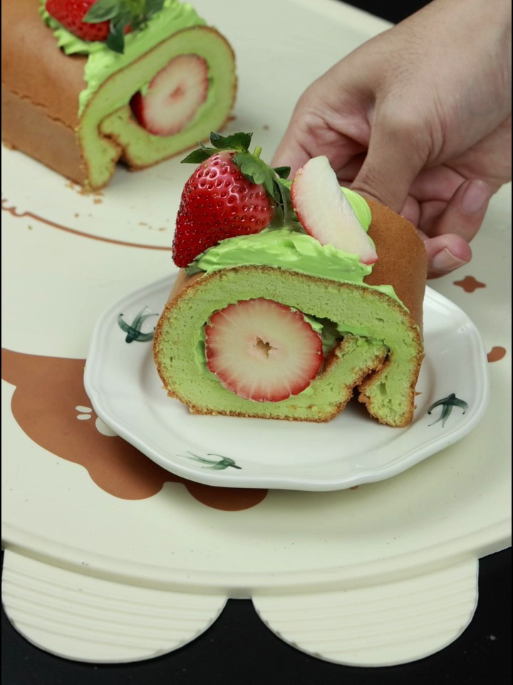 1分钟做出超好吃的开心果酱蛋糕卷