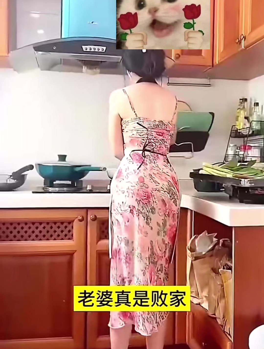 每次热菜都很容易烫到手,这个防烫三件套就很好,方便实用