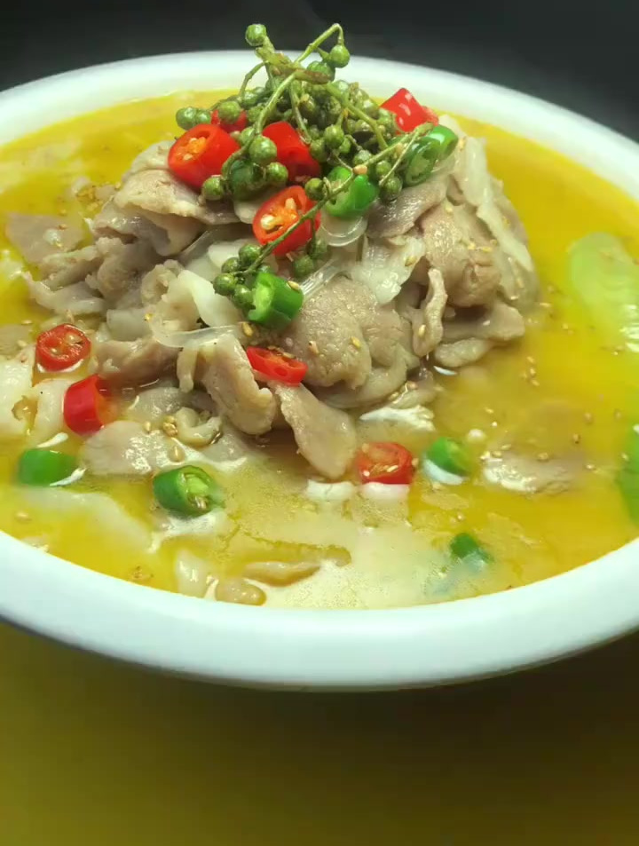 金汤肥牛,酸辣爽口,喜欢的赶紧动手吧!