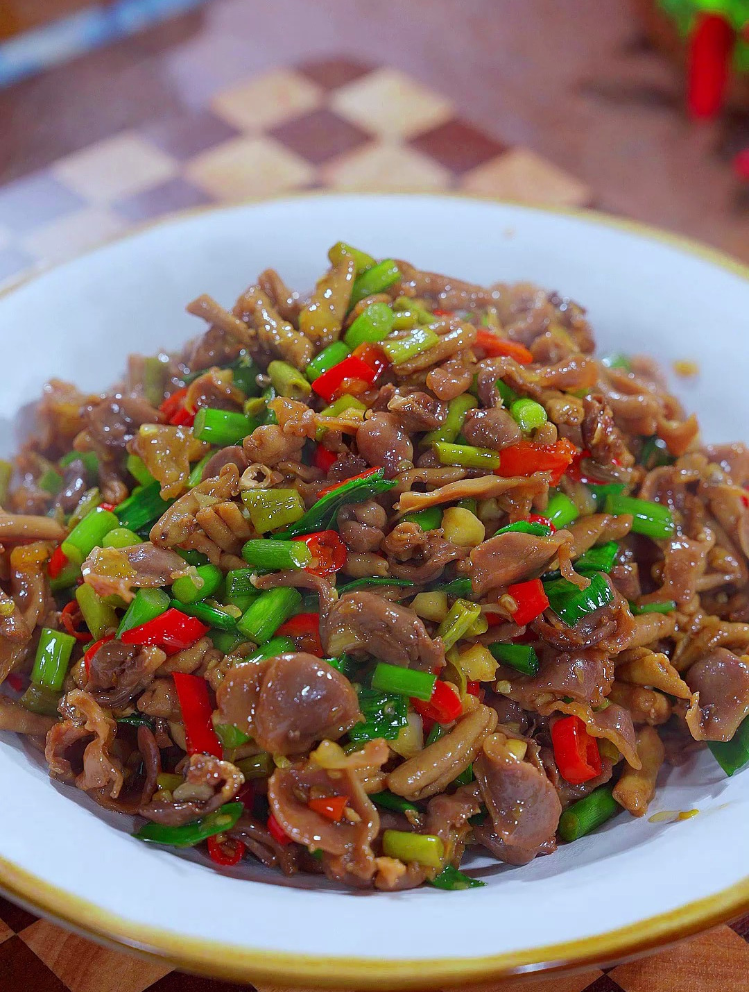 如果下饭菜有排名的话,酸辣鸡杂应该是餐桌上天花板的存在
