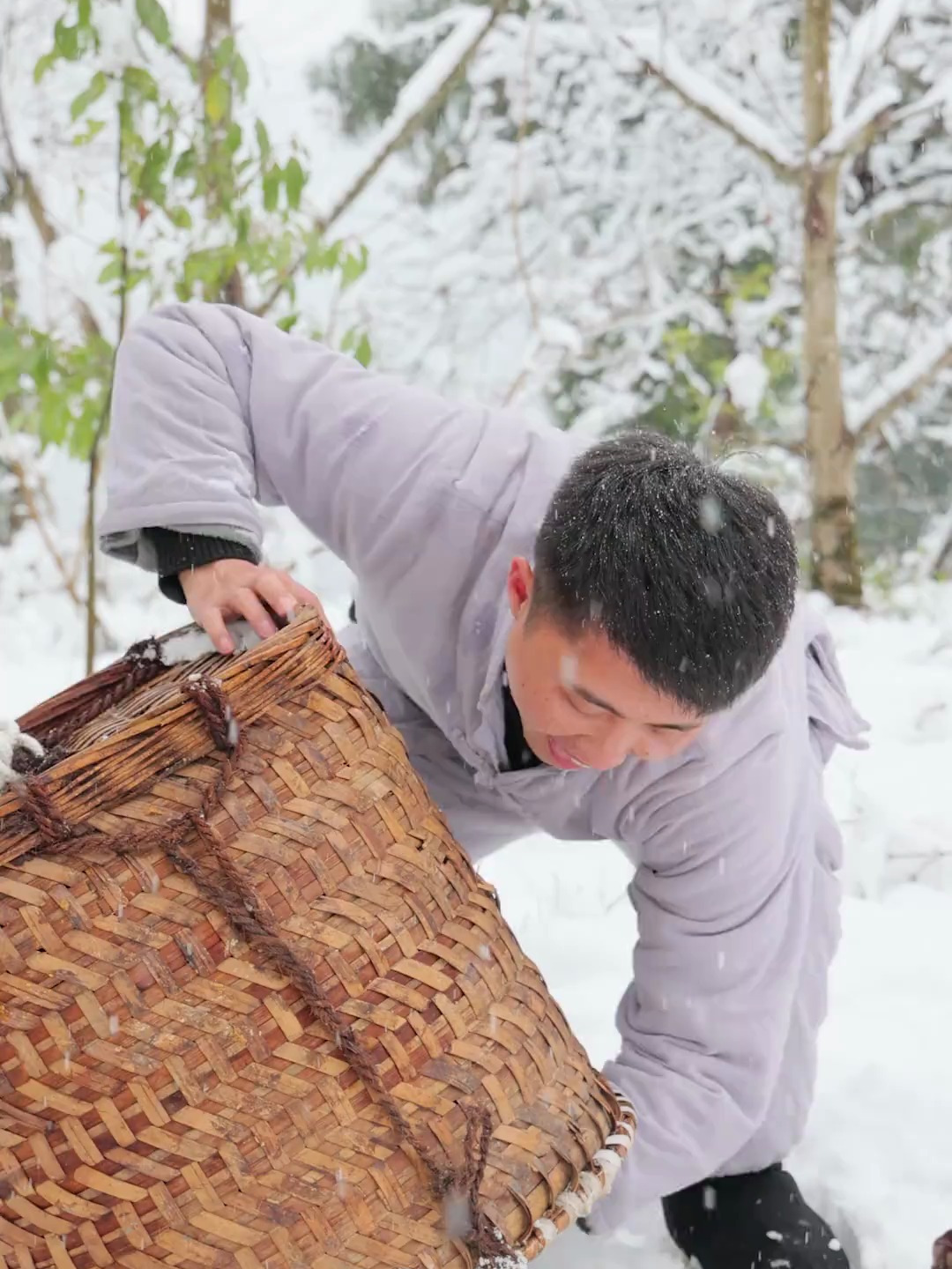 趁着下雪天做了一个叫花鸡吃,这味道简直不要太安逸了