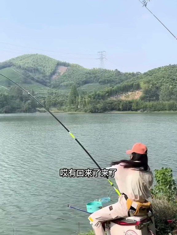 黑坑水库钓草鱼,最后还是没忍心把鱼带走