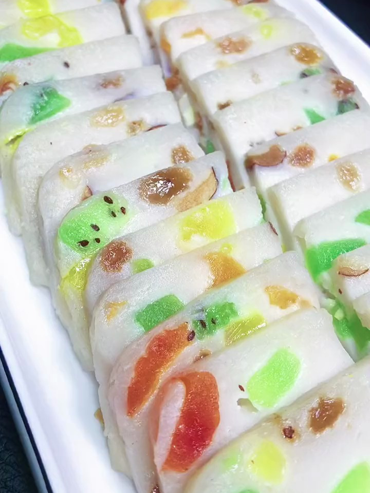 做这道八宝年糕,寓意着好运年年高