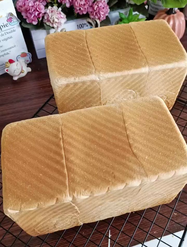一款巨消耗蛋清的蛋白吐司,成柔软拉丝且具有弹性