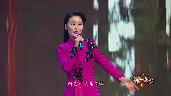 [图]泽旺多吉携手美女葛雅菊演唱《中华一家亲》,太好听了